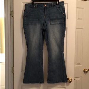 Genius Fit Bootcut Jeans from LB